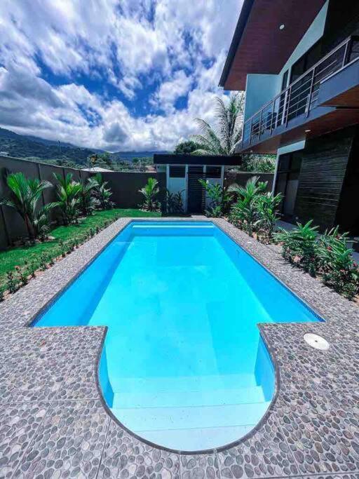 Hector House Villa Увита Екстериор снимка