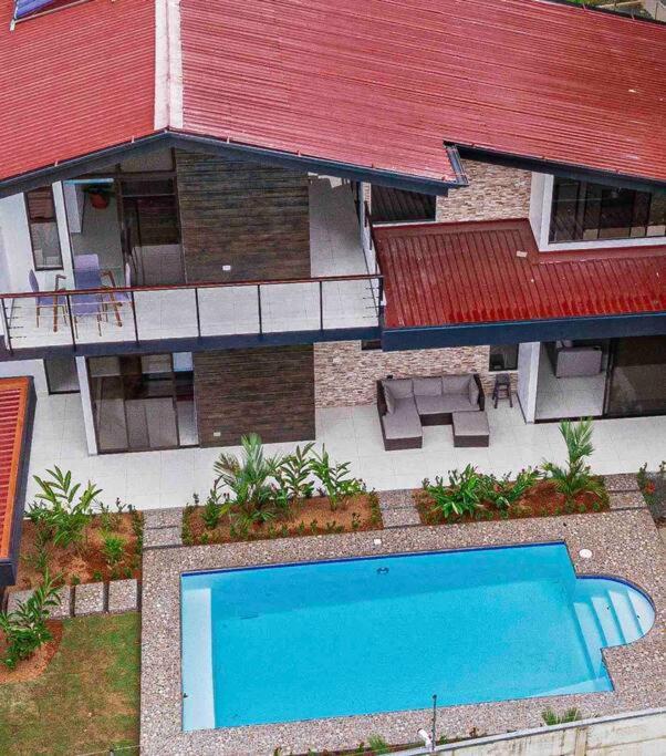 Hector House Villa Увита Екстериор снимка
