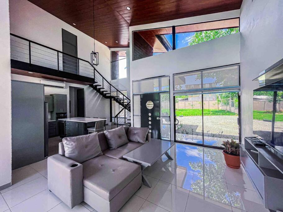 Hector House Villa Увита Екстериор снимка