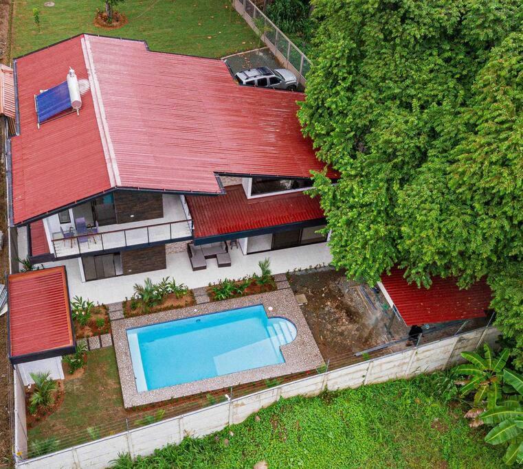 Hector House Villa Увита Екстериор снимка
