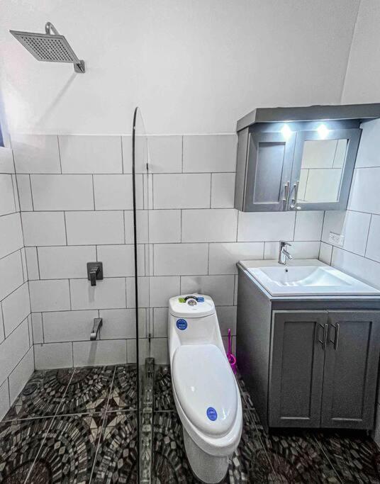 Hector House Villa Увита Екстериор снимка